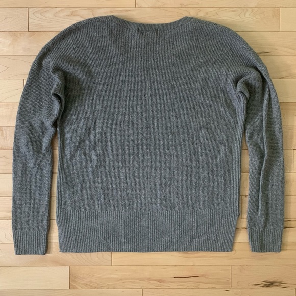 Aritzia TNA Long Sleeve Sweater - Picture 2 of 3